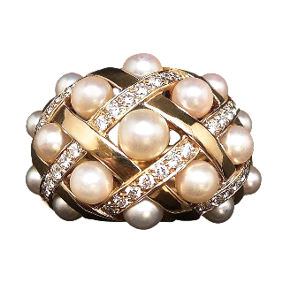 Bague CHANEL collection "Baroque" Perles et diamants. Taille 53.