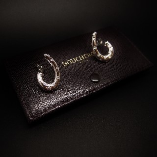 Boucles d'oreilles Boucheron "Massai" Or gris 18k Diamants  