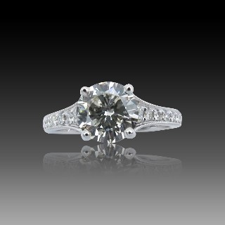 Solitaire en Or gris 18 Cts avec Diamant brillant 1,41 Cts H-VS1 + 0,31 Cts