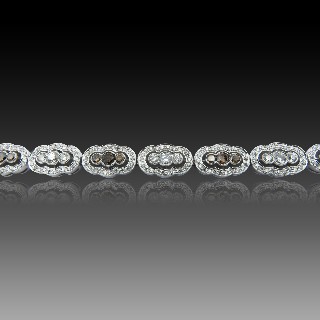 Bracelet articulé en or gris 18 Cts avec 343 diamants brillants .Total : 3.8 Cts