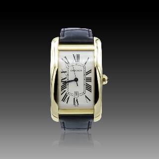 Montre Cartier Tank Américaine Homme Or Jaune 18k grand modèle vers 2001. Montre Cartier Tank Américaine Homme Or Jaune 18k grand modèle vers 2001.