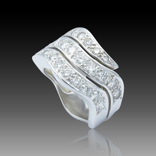 Bague en Or 18k avec 1.50 Cts de Diamants G-VS.  Taille 52