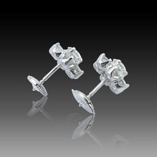 Boucles d'oreilles en Or gris 18k avec 2.60 cts de diamants brillants F-VVS Boucles d'oreilles en Or gris 18k avec 2.60 cts de diamants brillants F-VVS