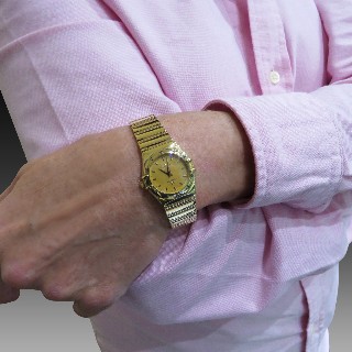 Montre Omega Dame Constellation de 2000 Or jaune 18k Massif Quartz. Montre Omega Dame Constellation de 2000 Or jaune 18k Massif Quartz.