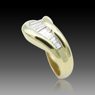 Bague Or Jaune 18k avec Diamants Baguettes. Taille 51