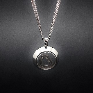 Pendentif Chopard Happy Diamonds Or jaune 18k Diamants . Pendentif Chopard Happy Diamonds Or jaune 18k Diamants .