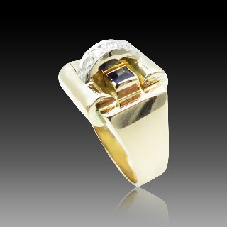 Bague "Tank" 1940 or jaune 18 k et platine avec diamants et verneuils 