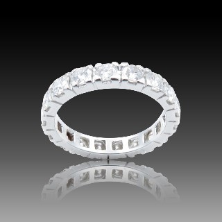 Alliance en Or gris 18 Cts avec 2,16 Cts Diamants Brillants G-VS .Taille 54.