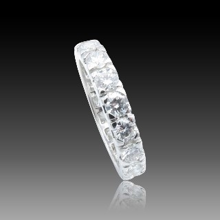 Alliance en Or gris 18 Cts avec 2,16 Cts Diamants Brillants G-VS .Taille 54.