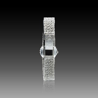 Montre Dame Omega en or gris 18k avec diamants mécanique Vers 1970 Montre Dame Omega en or gris 18k avec diamants mécanique Vers 1970