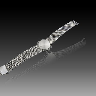 Montre Chopard Dame en or gris 18k massif vers 1975 et diamants brillants Montre Chopard Dame en or gris 18k massif vers 1975 et diamants brillants