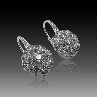 Boucles d'Oreilles Pendantes en or gris 18k avec 0.51 Cts de Diamants G-VS.