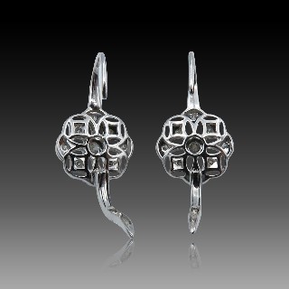 Boucles d'Oreilles Pendantes en or gris 18k avec 0.51 Cts de Diamants G-VS.