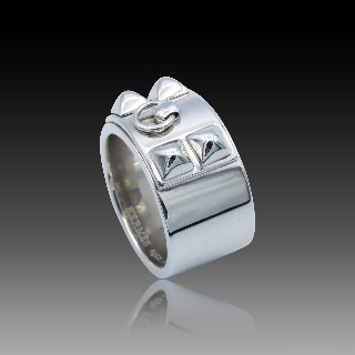 Bague Hermes Collier de Chien argent massif grand modèle.boite d'origine Bague Hermes Collier de Chien argent massif grand modèle.boite d'origine