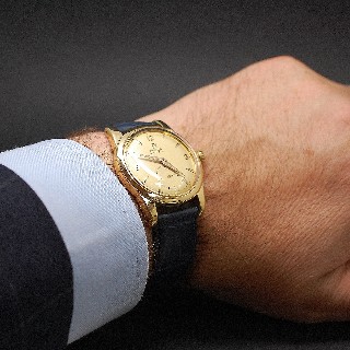 Montre Omega Vintage ref: 2576 Or jaune 18k Automatique Vers 1955.