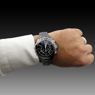 Montre Chanel J12 Chronographe Céramique noire Automatique 41mm. Montre Chanel J12 Chronographe Céramique noire Automatique 41mm.
