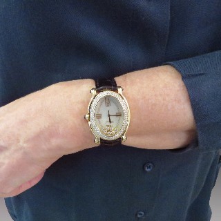 Montre Chopard Happy Sport Diamants Quartz Full set de 2012. Prix neuf : 27200€ Montre Chopard Happy Sport Diamants Quartz Full set de 2012. Prix neuf : 27200€