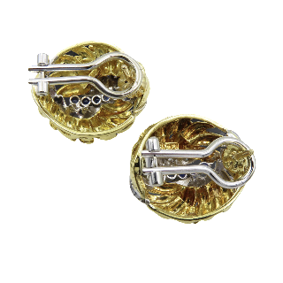 Boucles d'Oreilles en or jaune et gris 18k massif avec saphirs et diamants .