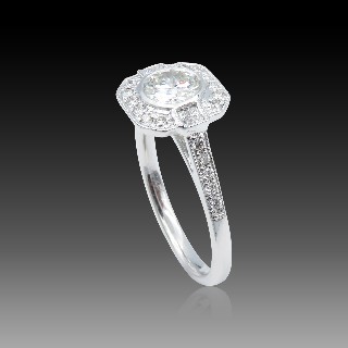 Bague Solitaire Or gris 18k Diamant 0,56 Cts F-VVS1 -HRD + Diamants brillants