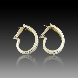 Boucles d'oreilles en Or jaune et gris 18k et 2.80 Cts de Diamants brillants G-VS