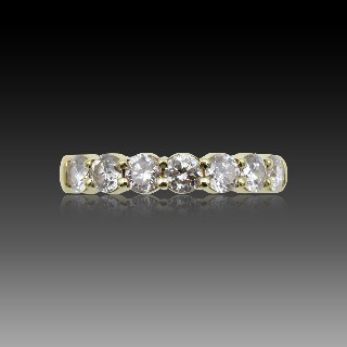 Demi Alliance or jaune 18k avec 1.26 Cts de Diamants Brillants . Taille 59/60. Demi Alliance or jaune 18k avec 1.26 Cts de Diamants Brillants . Taille 59/60.