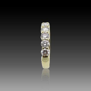 Demi Alliance or jaune 18k avec 1.26 Cts de Diamants Brillants . Taille 59/60. Demi Alliance or jaune 18k avec 1.26 Cts de Diamants Brillants . Taille 59/60.