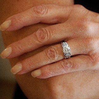 Solitaire en platine avec Diamant brillant 2.26 Cts H-VS2 + 0.25 Cts. Solitaire en platine avec Diamant brillant 2.26 Cts H-VS2 + 0.25 Cts.