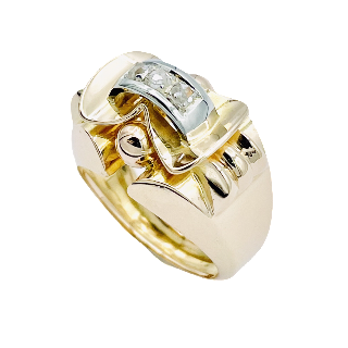 Bague vers 1950 en or jaune 18 Cts et Platine avec Roses de Diamants. Taille 48