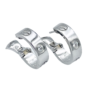 Boucles d'oreilles Cartier Love 2 Diamants en or gris 18k vers 2015. Boucles d'oreilles Cartier Love 2 Diamants en or gris 18k vers 2015.