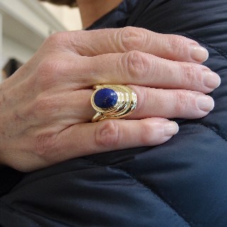 Bague Or Jaune 18k massif avec un Lapis Lazuli Cabochon. Taille 54-55