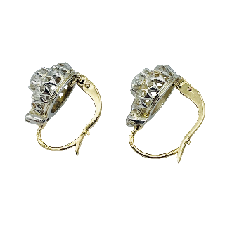 Boucles d'oreilles Dormeuses en or 18k et Platine vers 1930 avec Diamants Boucles d'oreilles Dormeuses en or 18k et Platine vers 1930 avec Diamants