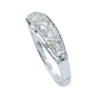 Bague vers 1930 en Or gris 18K et platine avec Diamants .Taille 50