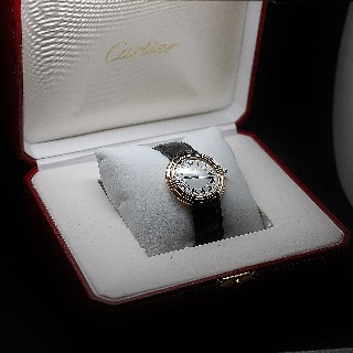 Montre Cartier homme "Vendome" Or Jaune 18k Vers 1983. Mécanique . Montre Cartier homme "Vendome" Or Jaune 18k Vers 1983. Mécanique .