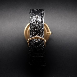 Montre Cartier homme "Vendome" Or Jaune 18k Vers 1983. Mécanique . Montre Cartier homme "Vendome" Or Jaune 18k Vers 1983. Mécanique .