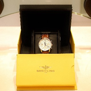 Montre Breitling Navitimer en acier automatique de 2010. Boite et papiers . 41 mm