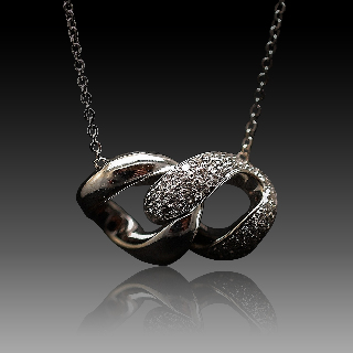 Collier Pendentif Messika "Link" de 2010 en Or gris 18k avec Diamants.