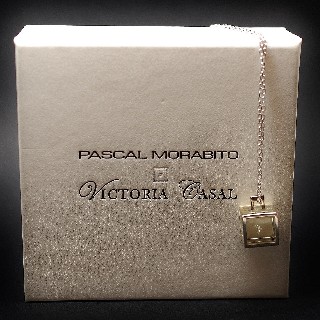 Collier Pendentif "Le Cube" Pascal Morabito et Victoria Casal en Or gris 18k et Diamant