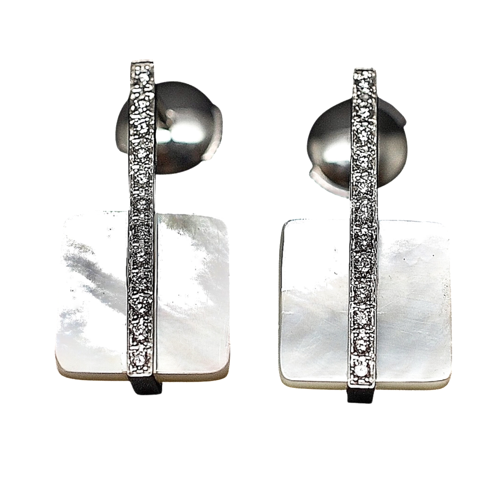 Boucles d'oreilles Victoria Casal en Or gris 18K avec nacre et diamants.