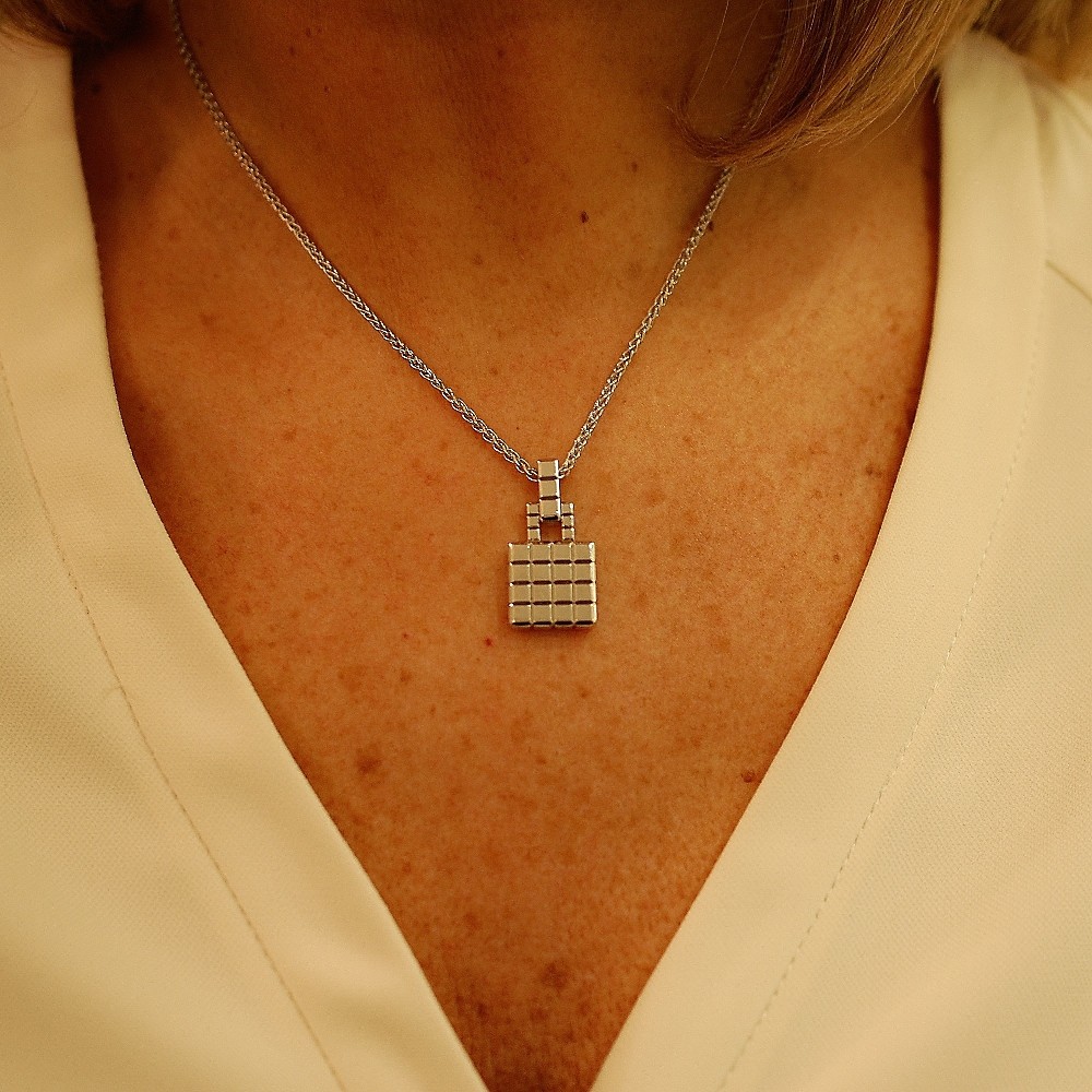 Collier Pendentif Rubik’s Cube Minimaliste - Bijoux Élégants Pour Hommes Et Femmes, Cadeau Anniversaire