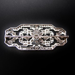 Broche en Or 18k et Platine Art Déco avec 2,80 Cts de Diamants.