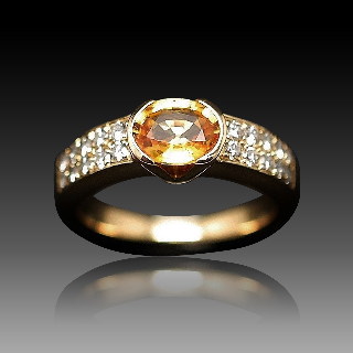 Bague en Or Jaune 18k avec Saphir Jaune et Diamants Brillants  