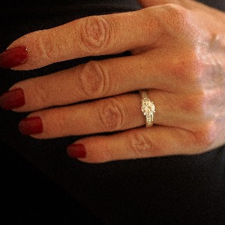 Solitaire en or 18k avec Diamant brillant 1.15 Cts qualité M-VS2 . Solitaire en or 18k avec Diamant brillant 1.15 Cts qualité M-VS2 .