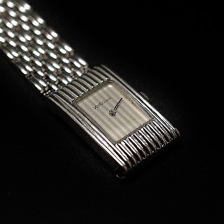 Montre Boucheron "Reflet" Dame Petit modèle. quartz . vers 2000. Montre Boucheron "Reflet" Dame Petit modèle. quartz . vers 2000.