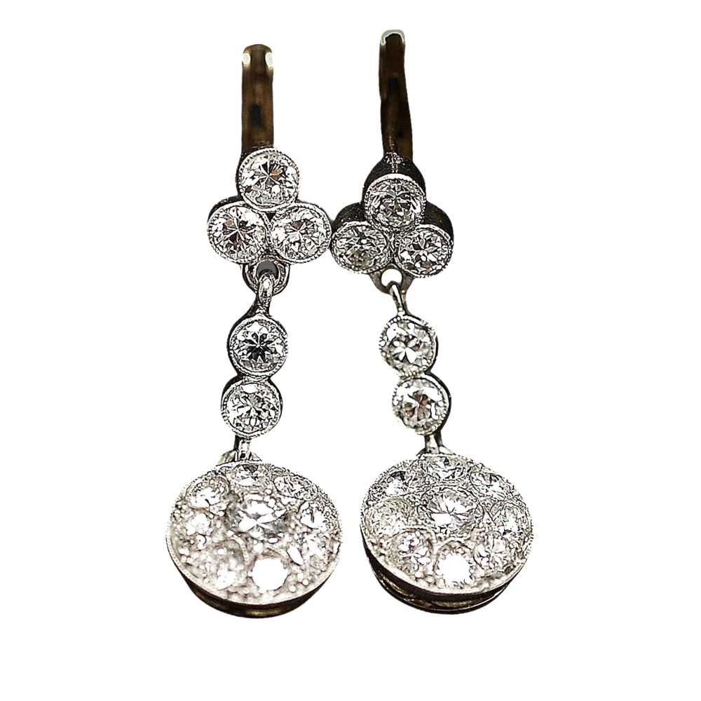  Boucles d'oreilles Dormeuses en or 18k et Platine vers 1935 avec Diamants.