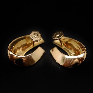 Boucles d'oreilles Emaillées Or jaune 18k .  