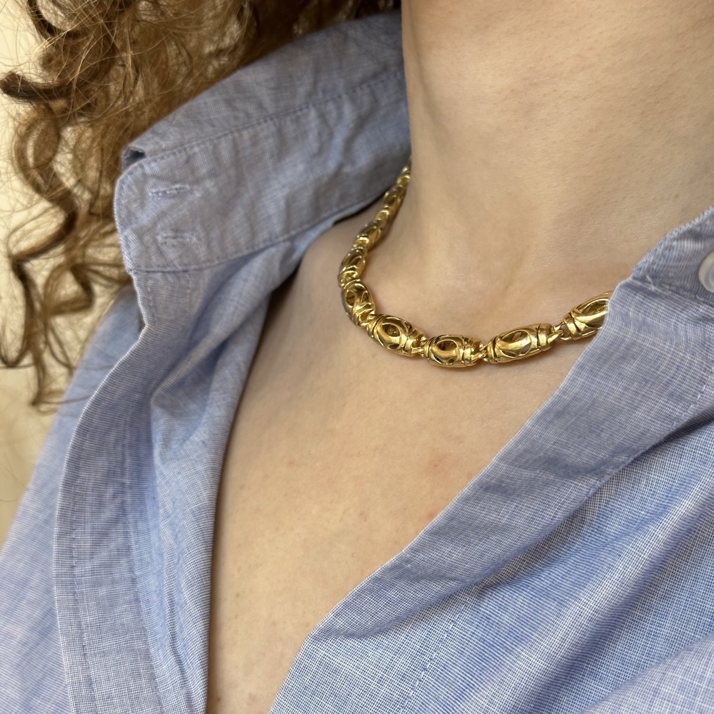 Chanel Collier En Métal Doré Composé De Maillons Matela
