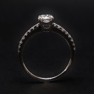 Solitaire Diamant 0,70 Cts G-VS2 en Or 18 Cts + 0.22 Cts.