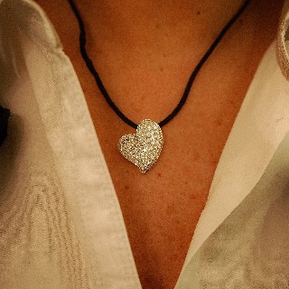 Pendentif "Coeur" Or Gris 18k et 3.0 carats de Diamants extrablancs.