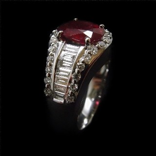 Bague Rubis Naturel 2.11 Cts et Diamants Extrablancs en Or 18k