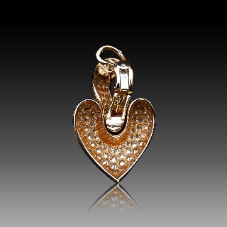 Boucles d'oreilles Boucheron Or jaune 18K et 290 diamants, 7 cts, commande spéciale Boucles d'oreilles Boucheron Or jaune 18K et 290 diamants, 7 cts, commande spéciale